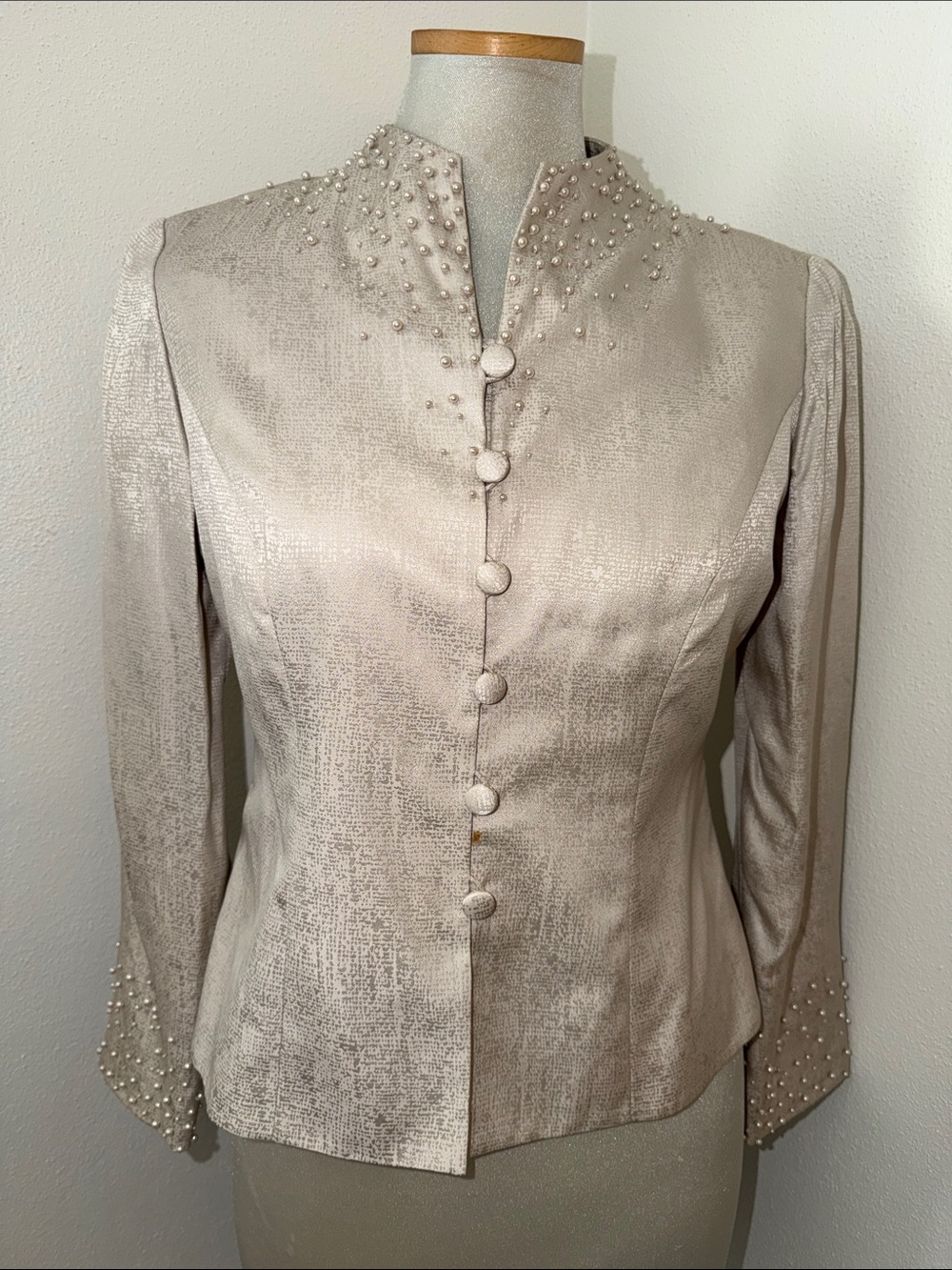 Adrianna Papell petites 4 P pearl embellished button front blouse